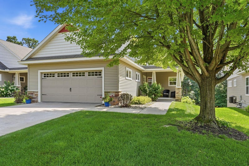 953 Firesteed Rg, Waconia, MN 55387