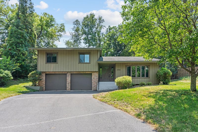 5986 Mckinley St NE, Fridley, MN 55432