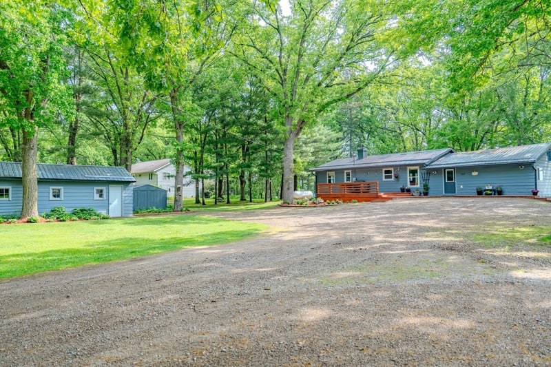 1710 W River Rd, Little Falls, MN 56345