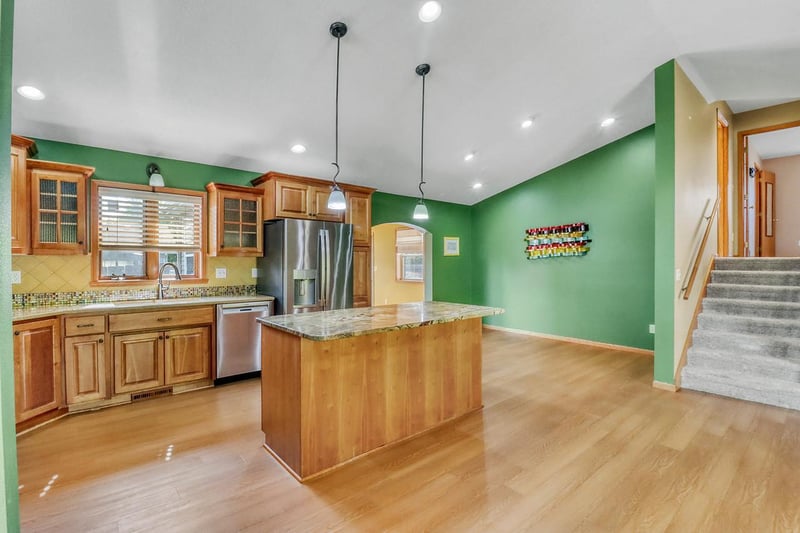3902 6th St S, Moorhead, MN 56560