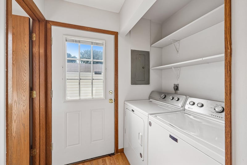 846 Woodgate Dr #213, Vadnais Heights, MN 55127