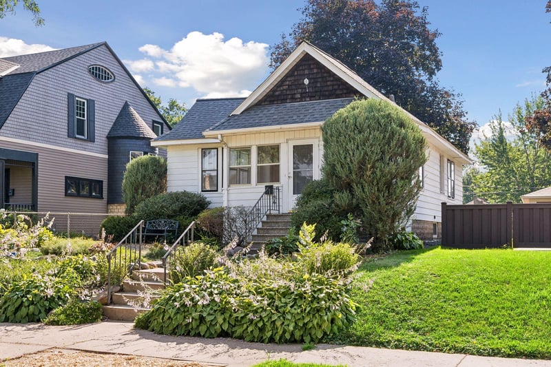 931 Ottawa Ave, West Saint Paul, MN 55118