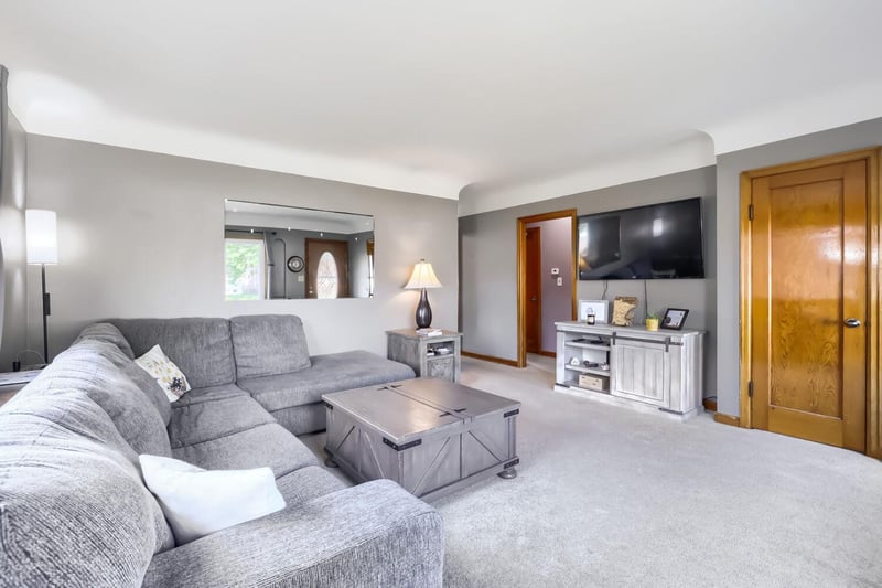 824 6th Ave S, South Saint Paul, MN 55075