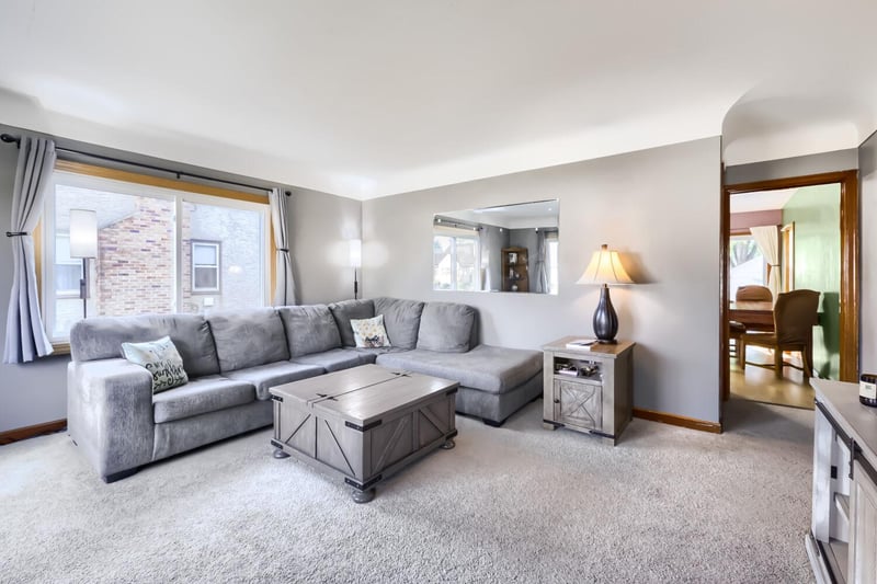 824 6th Ave S, South Saint Paul, MN 55075