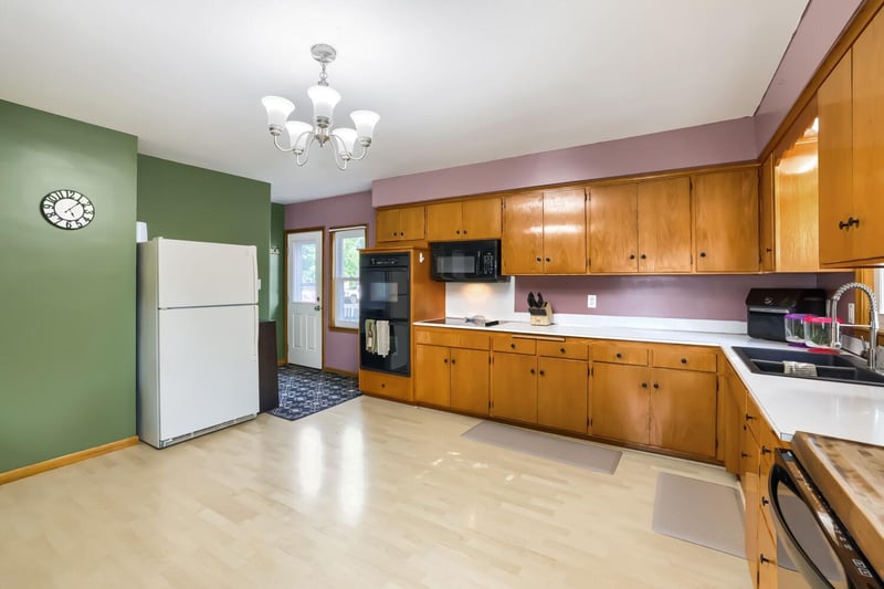 824 6th Ave S, South Saint Paul, MN 55075