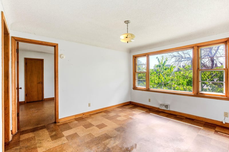 605 Greenbrier St, Saint Paul, MN 55106