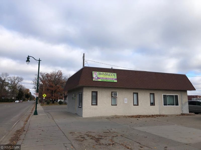 120 W Broadway, Little Falls, MN 56345