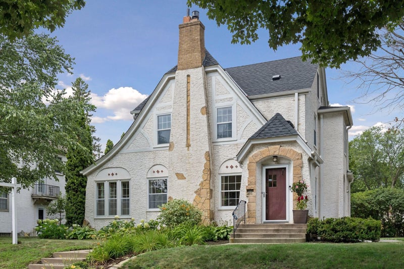 2810 Cleveland St NE, Minneapolis, MN 55418