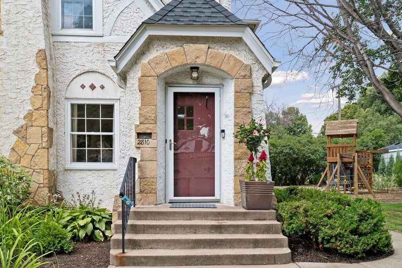 2810 Cleveland St NE, Minneapolis, MN 55418