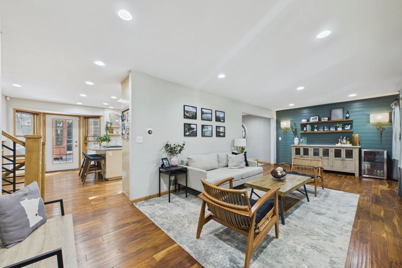 30 B St, Saint Paul, MN 55106