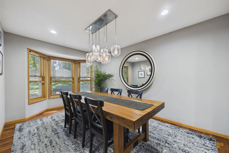30 B St, Saint Paul, MN 55106