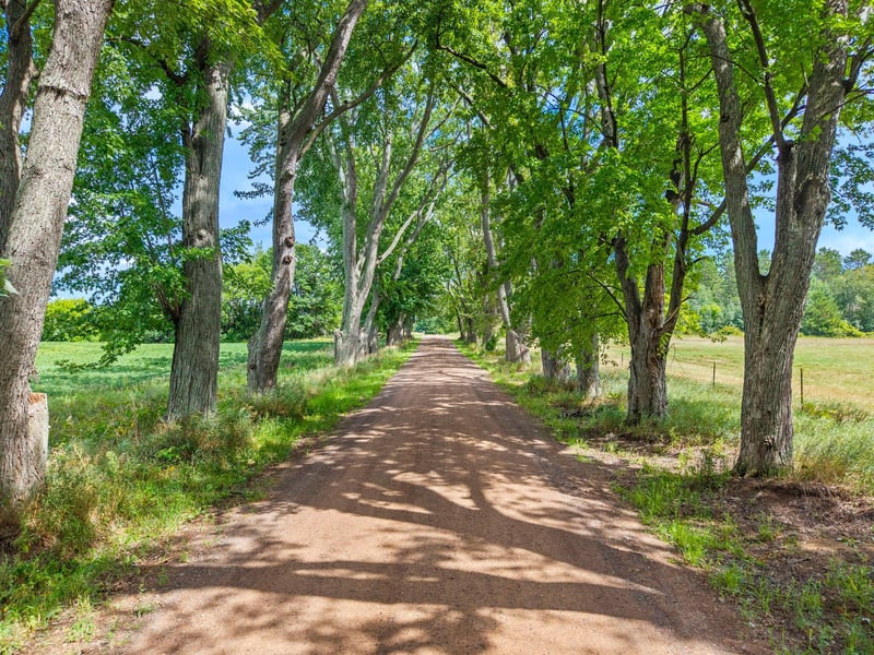 6093 362nd St, North Branch, MN 55056
