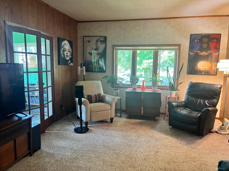 304 E 4th St, Madison, MN 56256