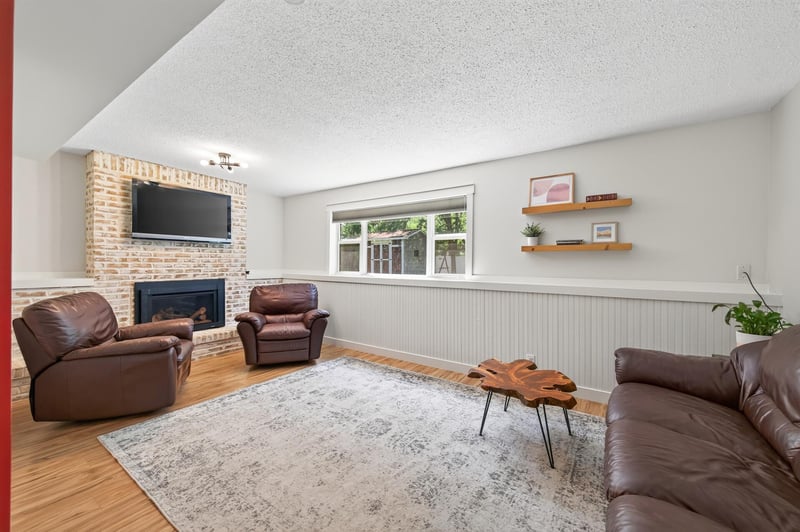 12149 Wisconsin Ave N, Champlin, MN 55316