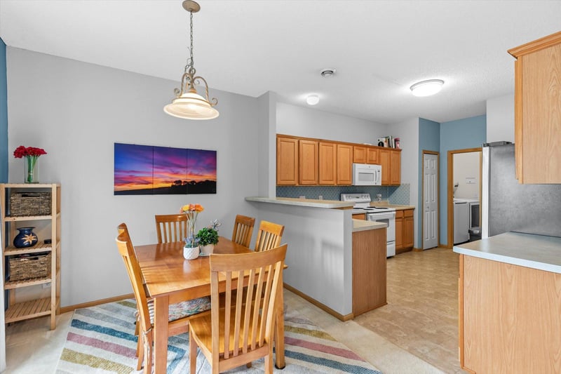 906 Village Pw, Circle Pines, MN 55014
