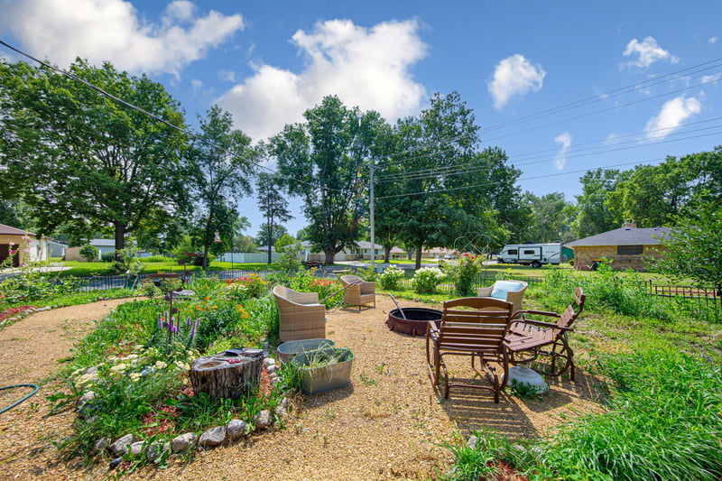 116 E Clinton St, Arlington, MN 55307