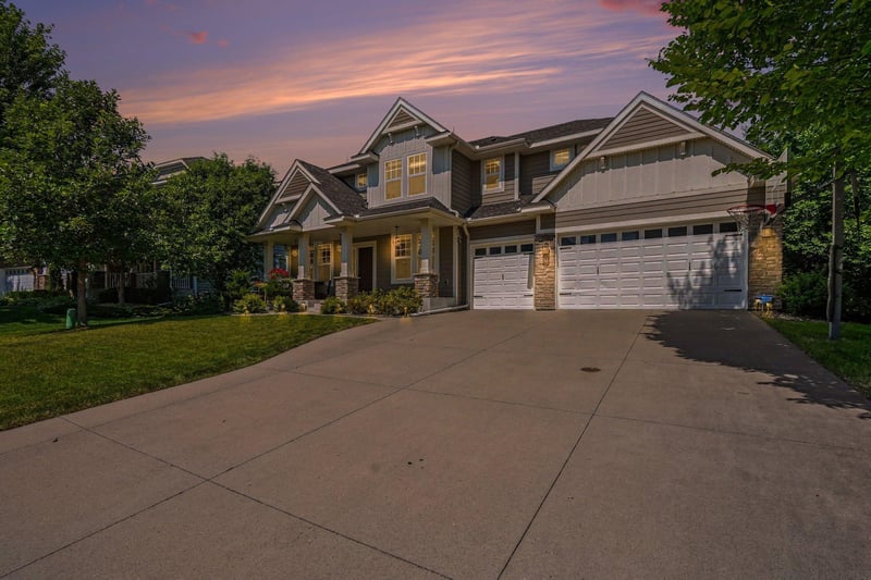 5310 Black Oaks Ln N, Plymouth, MN 55446