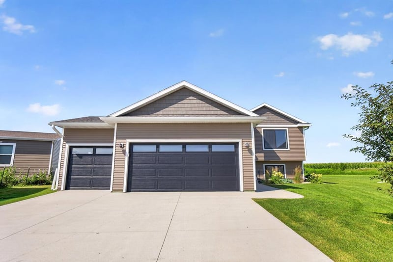 57 4th Ave SE, Kasson, MN 55944