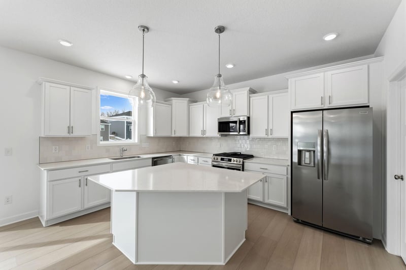 7543 Upper 42nd St N, Oakdale, MN 55128