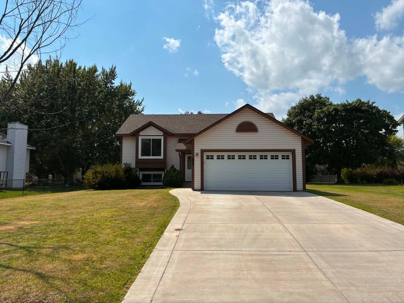 7040 Jensen Ave S, Cottage Grove, MN 55016