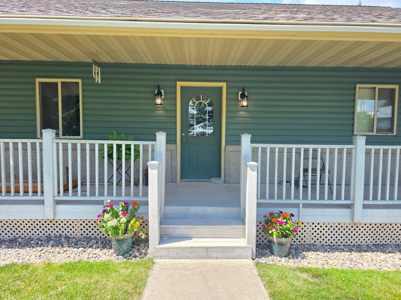 5831 51st St NE, Rochester, MN 55906
