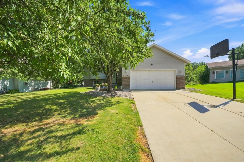 2710 60th St NW, Rochester, MN 55901