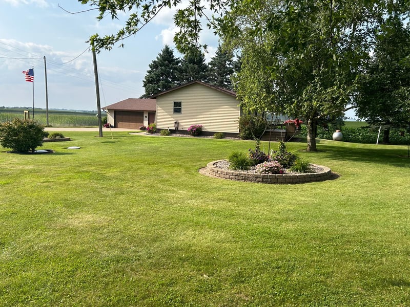 22968 County 25 Rd, Plainview, MN 55964