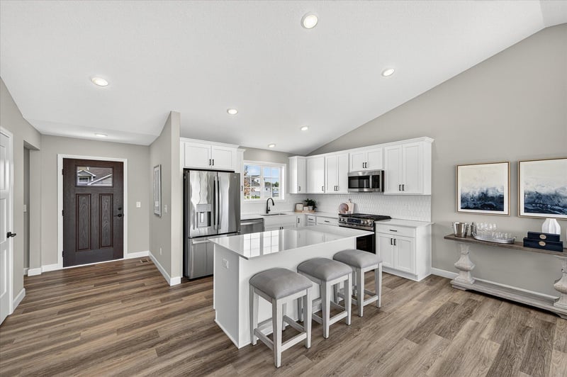 1422 Woods Rd NE, Isanti, MN 55040