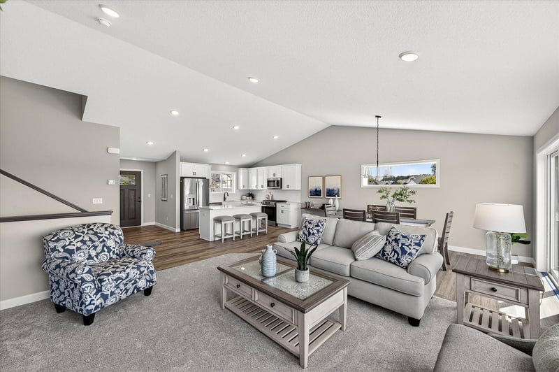 1422 Woods Rd NE, Isanti, MN 55040
