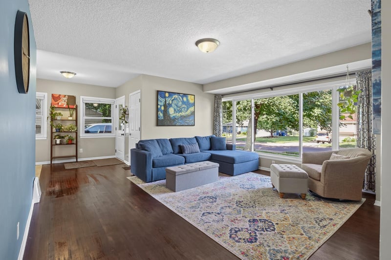 3340 Noble Ave N, Golden Valley, MN 55422