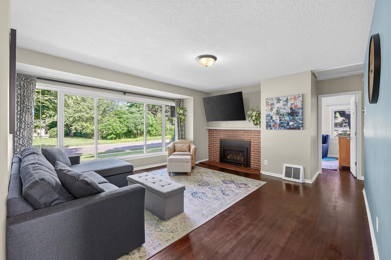 3340 Noble Ave N, Golden Valley, MN 55422
