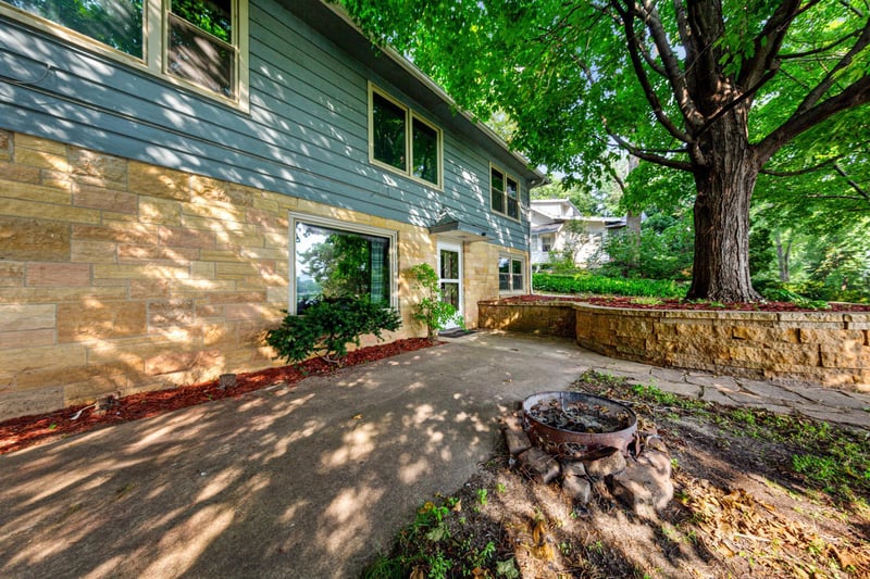 114 14th St NE, Rochester, MN 55906
