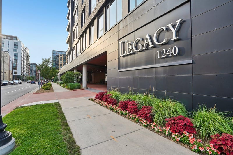 1240 S 2nd St #622, Minneapolis, MN 55415