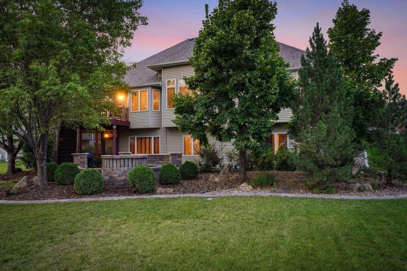 1647 Seashell Ln, Waconia, MN 55387