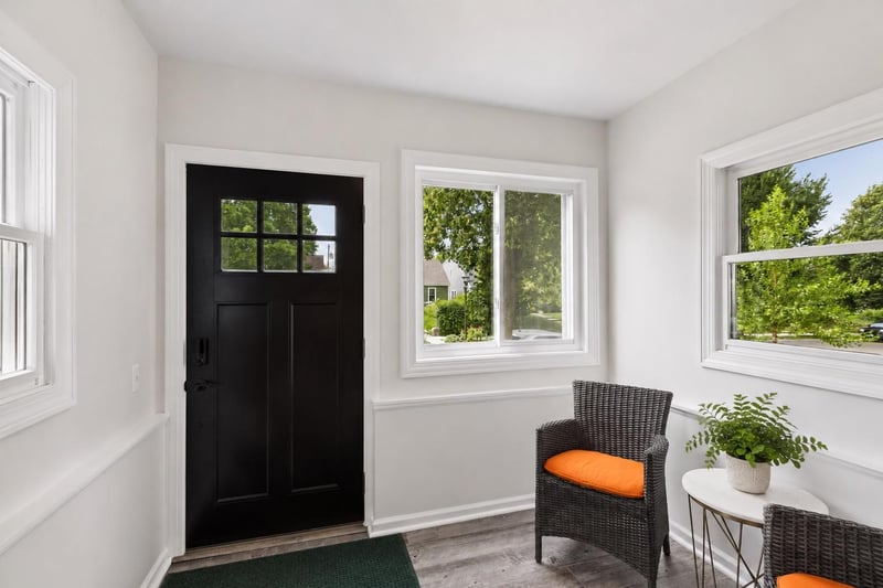 1297 Highland Pw, Saint Paul, MN 55116