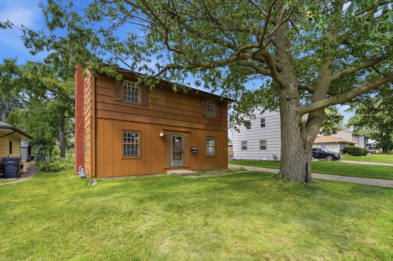 2213 Dellridge Ave, Saint Paul, MN 55119