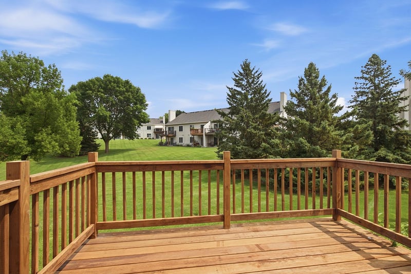 9816 Zinnia Ln N, Maple Grove, MN 55369