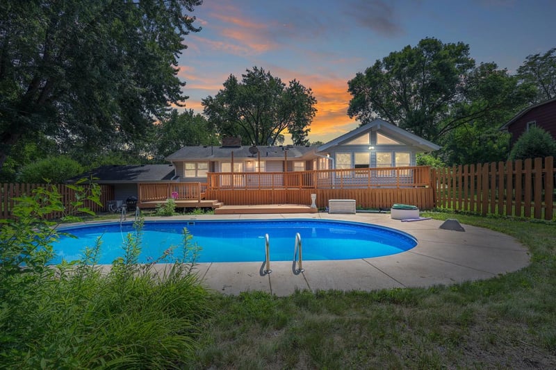 17610 24th Ave N, Plymouth, MN 55447