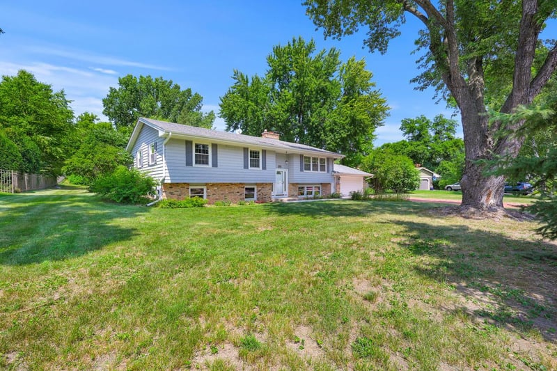 17610 24th Ave N, Plymouth, MN 55447