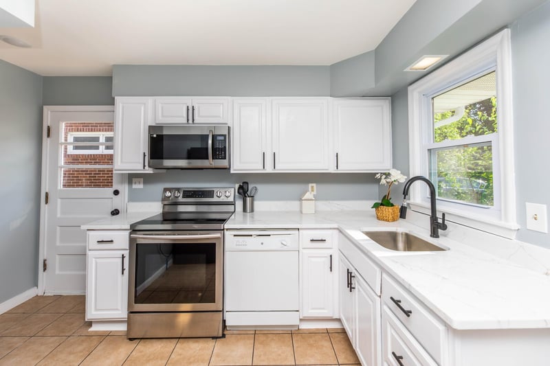 4253 6th St NE, Columbia Heights, MN 55421