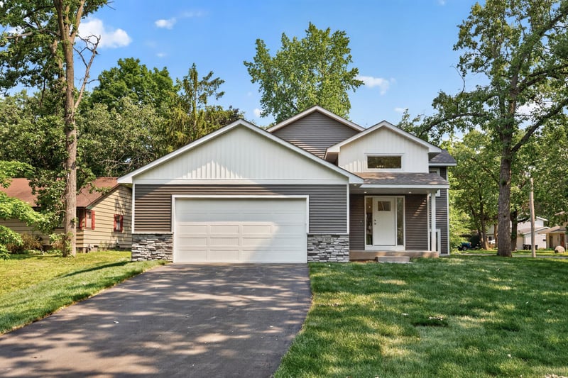 5832 Perry Ave N, Crystal, MN 55429
