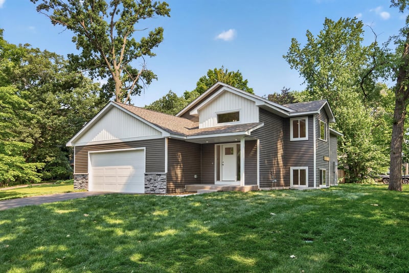 5832 Perry Ave N, Crystal, MN 55429