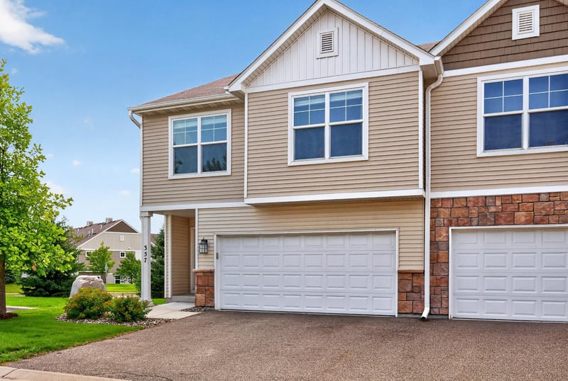 357 Stonewood Pl, Burnsville, MN 55306