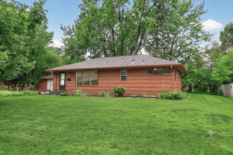 6941 Idaho Ave N, Brooklyn Park, MN 55428