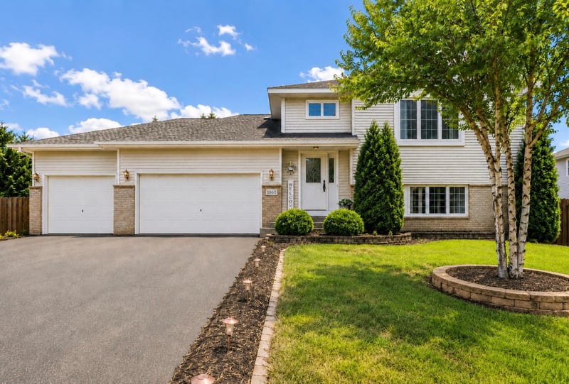 1065 243rd Cir NE, East Bethel, MN 55005