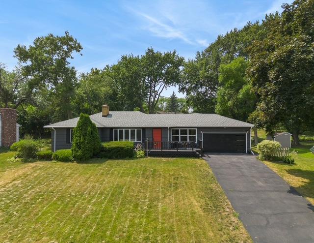 3662 Robin Ln, Minnetonka, MN 55305