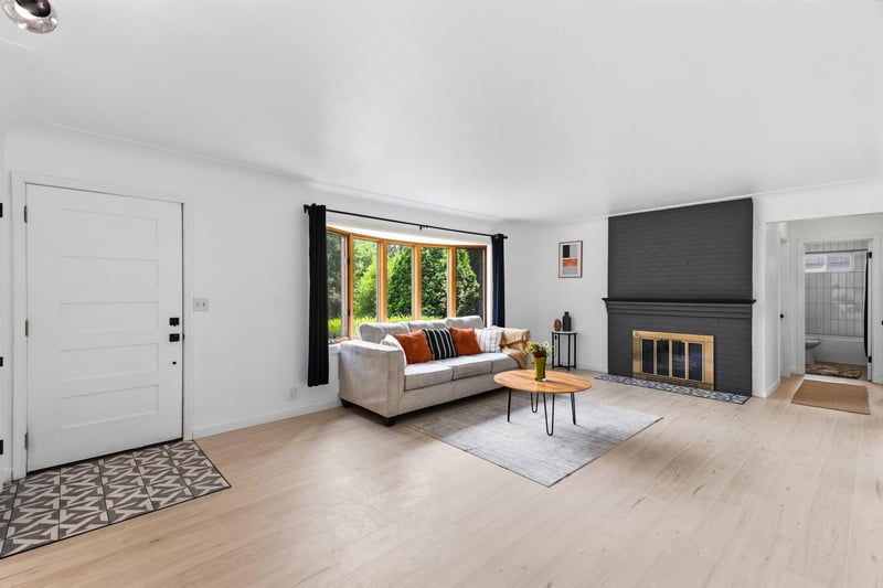 3662 Robin Ln, Minnetonka, MN 55305