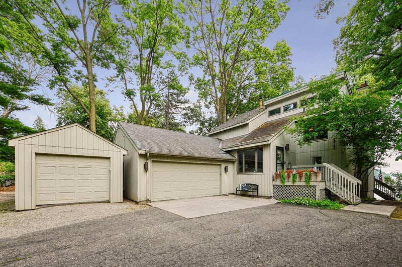 24150 E Cedar Lake Dr, New Prague, MN 56071