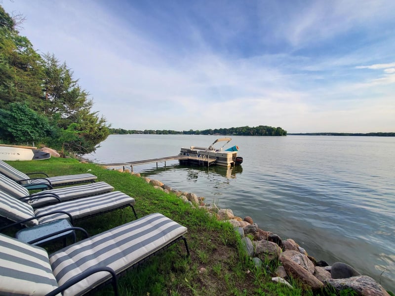 24150 E Cedar Lake Dr, New Prague, MN 56071