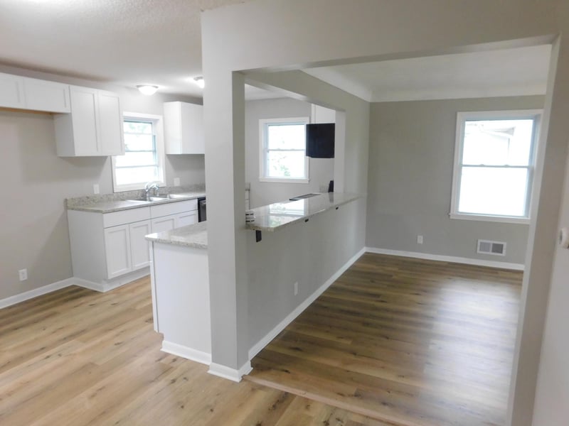 1940 Hoyt Ave E, Saint Paul, MN 55119